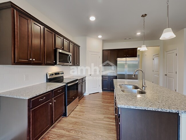 Building Photo - 4829 Chutney Dr