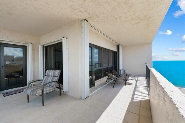 Building Photo - 5000 N Ocean Blvd