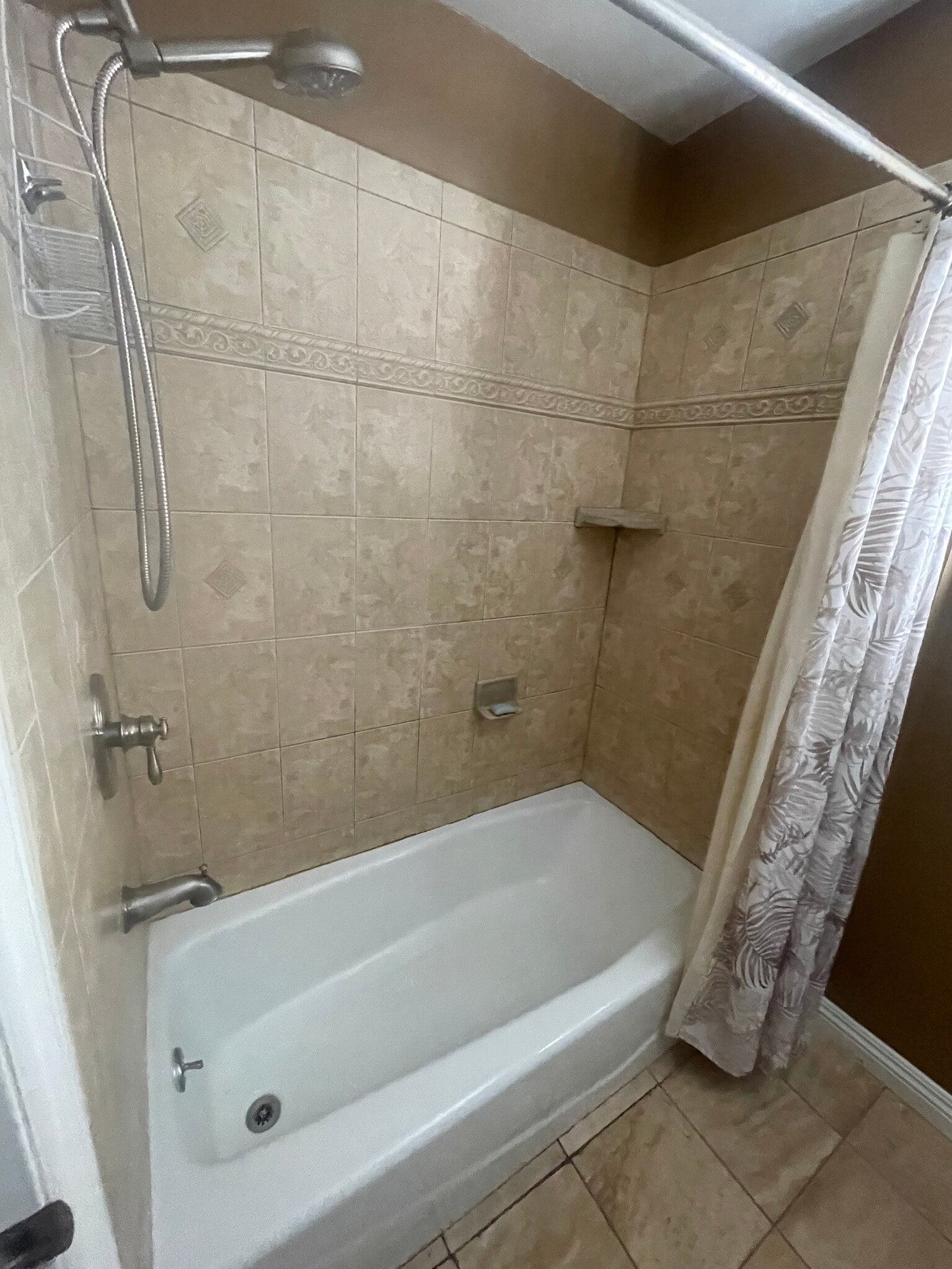 Building Photo - 515 W Gardena Blvd