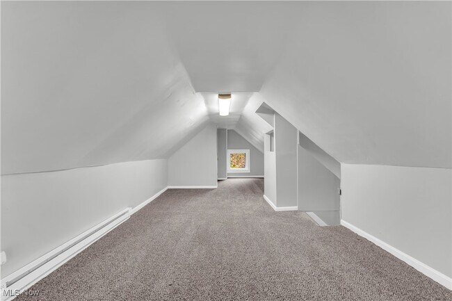 Building Photo - 1296 W Wilbeth Rd