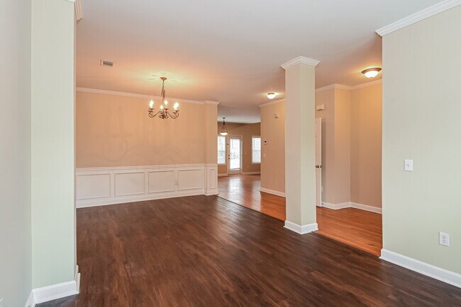 Building Photo - 738 Austin Creek Dr