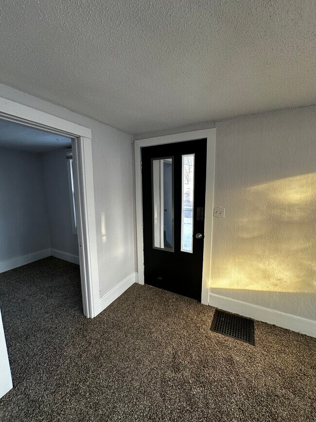 Building Photo - 305 S Western Ave