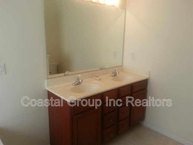 Building Photo - 620 Annaka Loop