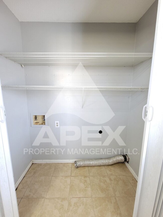 Building Photo - 3 Bd - 2 Ba Single Family Home in North Knoxville - Fountain City!