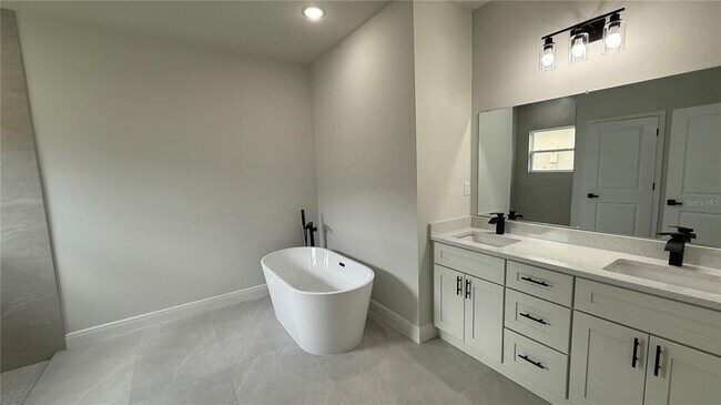 Building Photo - 6432 SW 151st St