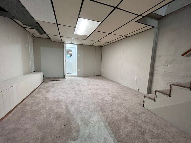 Building Photo - 410 Walcott Rd