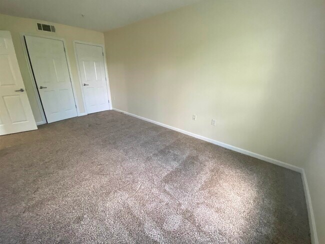 Building Photo - 20 Sentinel Court