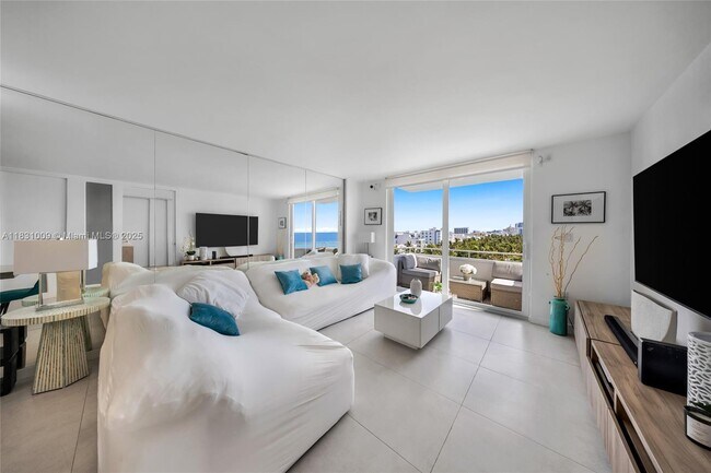 Building Photo - 465 Ocean Dr