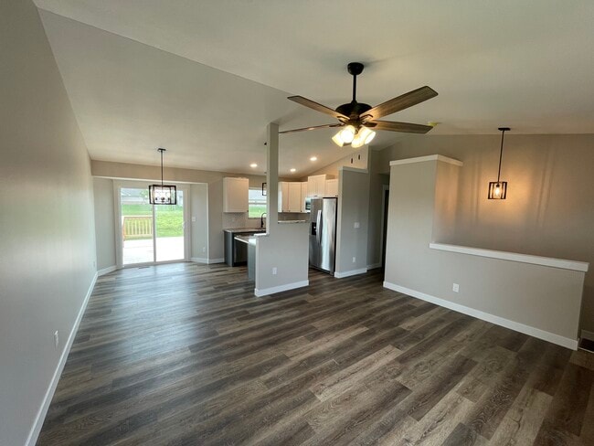 Building Photo - 627 Union Park Cir
