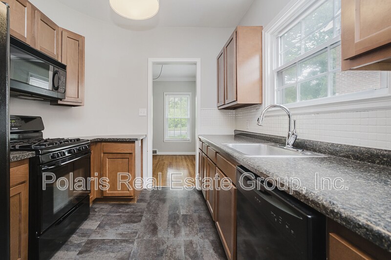 Building Photo - 3346 E Fall Creek Pkwy N Dr