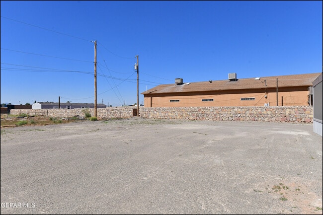 Building Photo - 3491 N Ascencion St