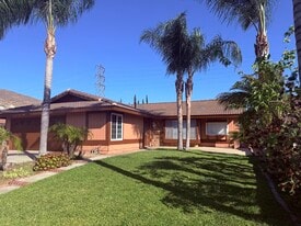 Building Photo - 2920 Bixby Dr
