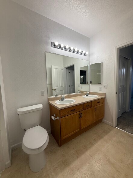 Building Photo - 4094 S Crystal Cir