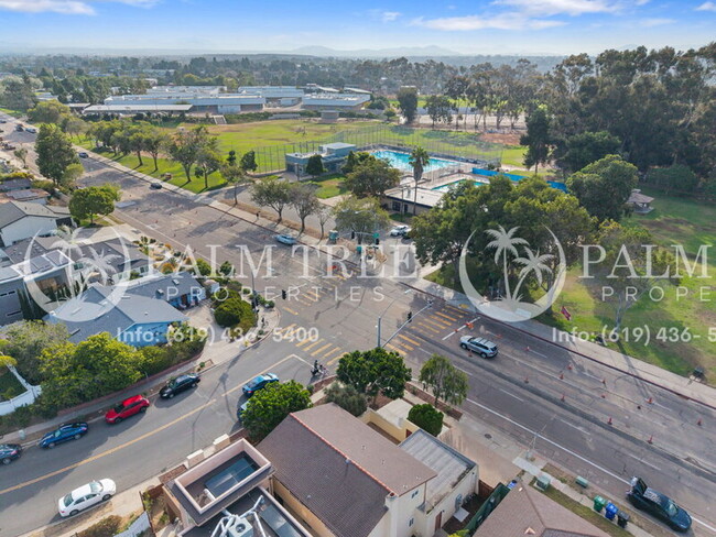 Building Photo - 3582 Governor Dr