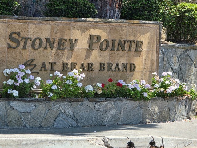 Building Photo - 122 Stoney Pointe