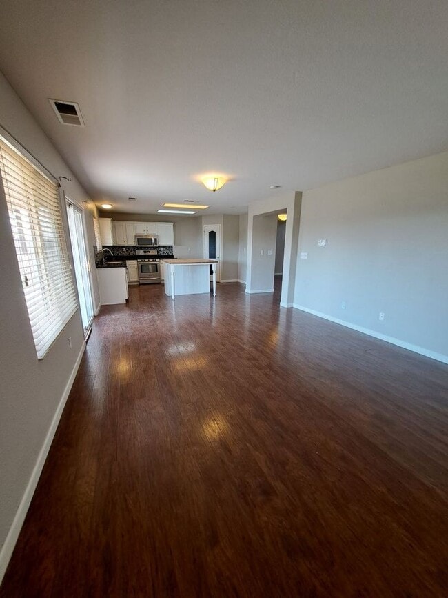 Building Photo - Beautiful 4 Bedroom House Ready To Call Home!