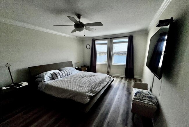 Building Photo - 11939 Satire St