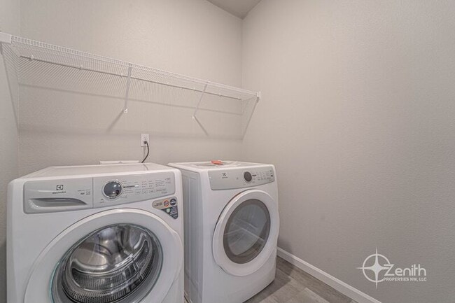 Building Photo - 16326 NE 20th St