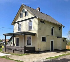 Building Photo - 3 Bed Home with Finished Attic & Hardwood Floors – $1,495/mo
