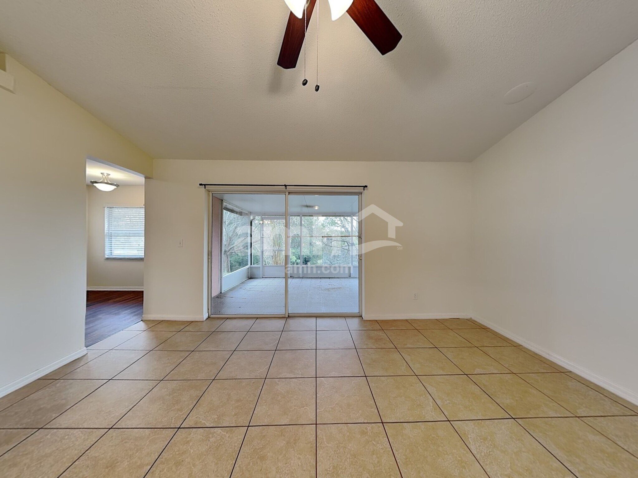 Building Photo - 12241 Woodglen Cir