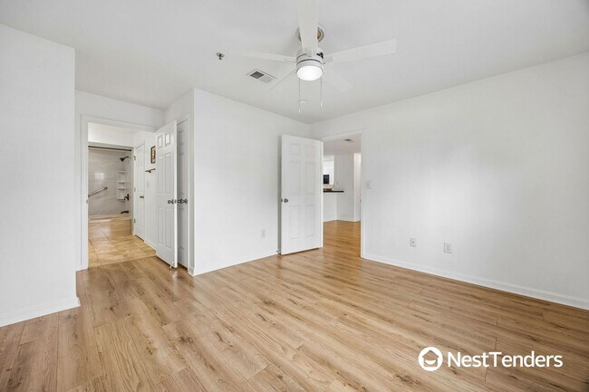 Building Photo - 31255 Paradise Cmns