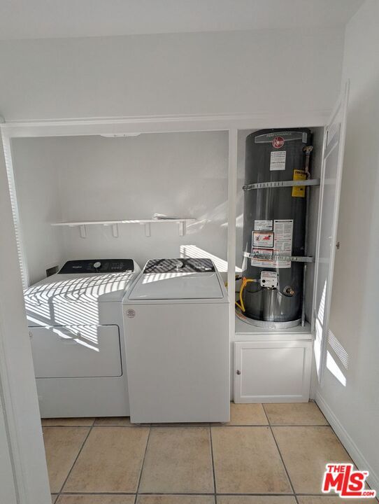 Building Photo - 6208 S Fairfax Ave