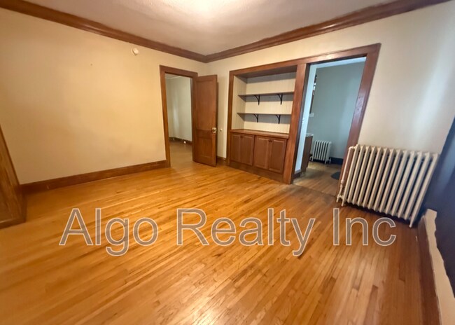 Building Photo - 2646 Dupont Ave N