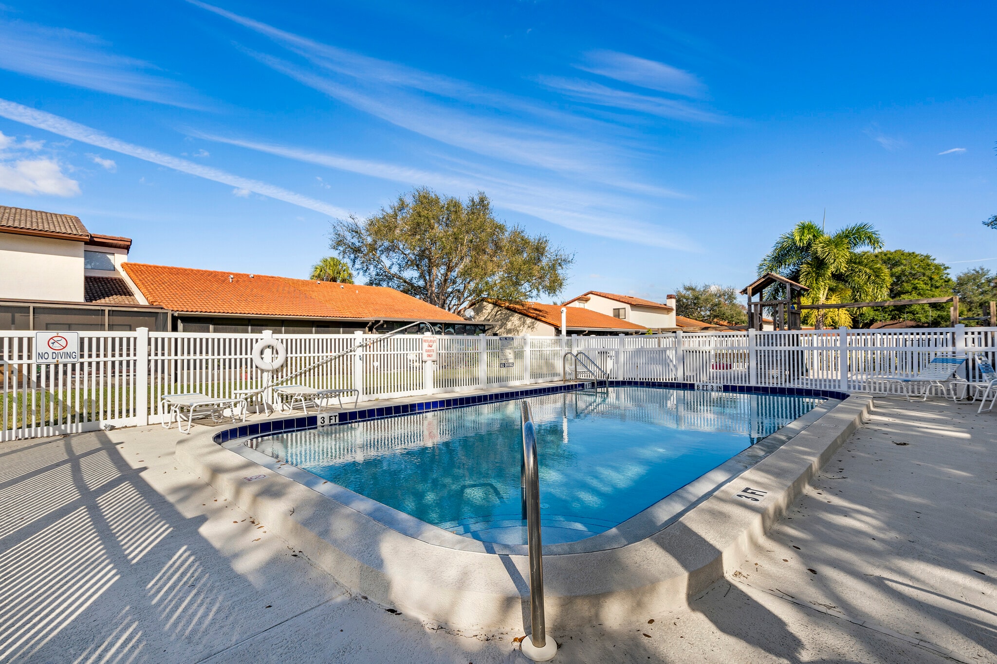 Building Photo - 7360 Ulmerton Rd