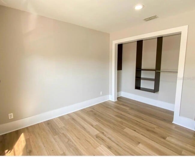 Building Photo - 1400 Gandy Blvd N