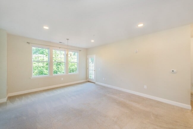 Building Photo - 4211 Ramapo Ct