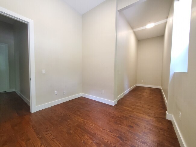 Unit 102 - 409 Ocean Ave