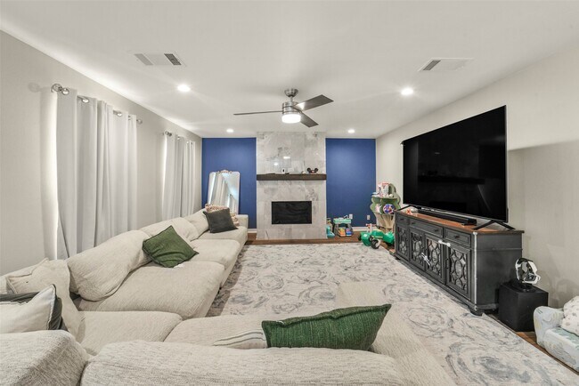 Building Photo - 11026 Desert Springs Cir