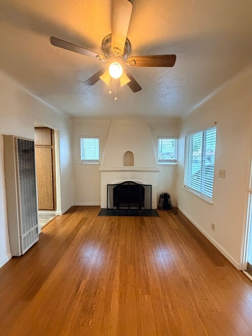 Building Photo - 114 Geil St