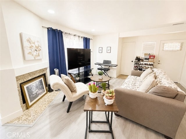 Building Photo - 25761 Le Parc