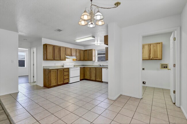 Building Photo - 206 Bobbie Ann Ct