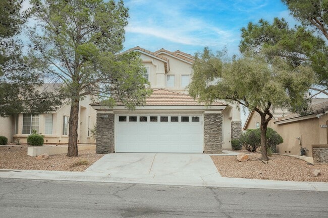 Building Photo - Honey, I’m Home! This Lovely 3 Bedroom, Two-Story Home Is Located In Summerlin.