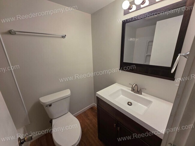 Building Photo - Spacious 1 bedroom condo in Highland