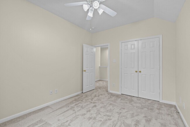 Building Photo - 142 W Burberry Cir