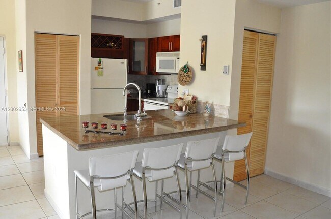 Building Photo - 7330 NW 114th Ave