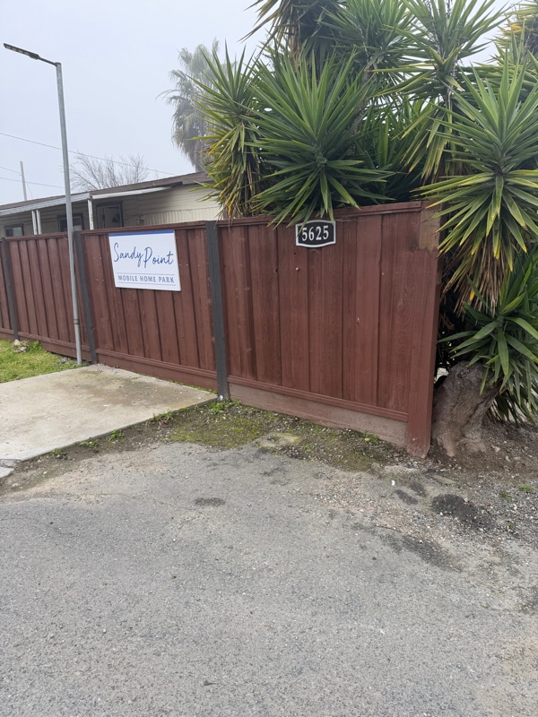 Building Photo - 5625 Sandmound Blvd