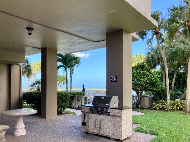 Building Photo - 4822 Ocean Blvd