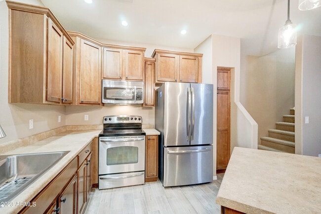 Building Photo - 2150 W Alameda Rd