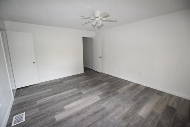 Building Photo - 906 Sumter St