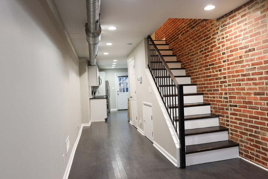 Building Photo - 1036 Patapsco St