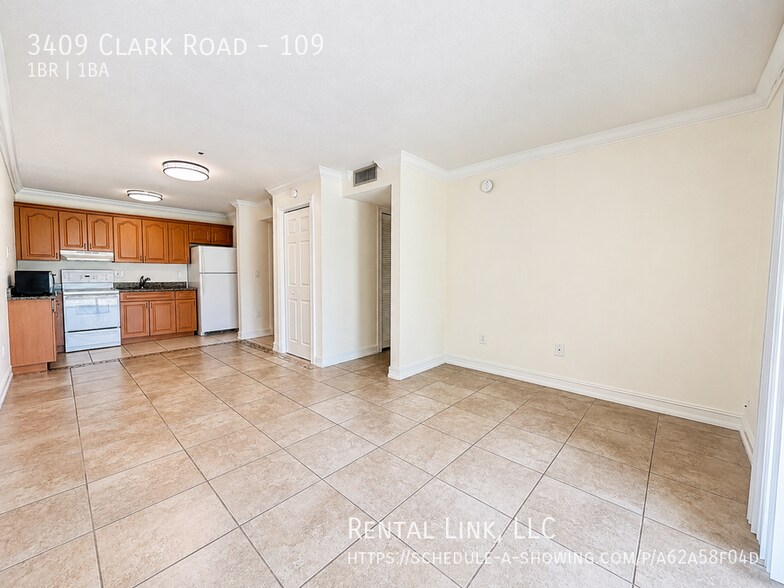 Building Photo - 3409 Clark Rd