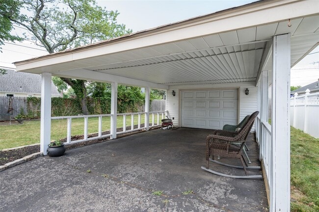 Building Photo - 258 Gilling Rd