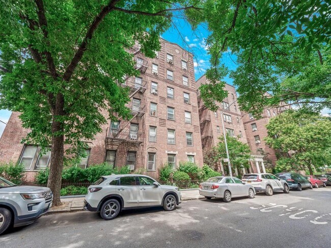 Primary Photo - 4112 41st St
