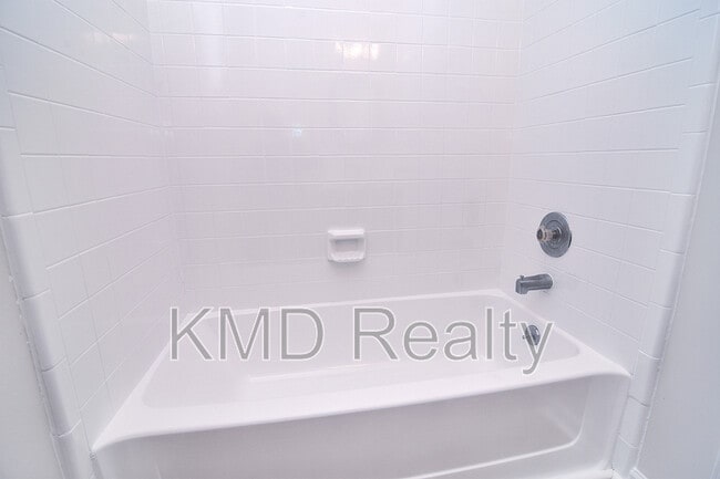 Building Photo - 6120 Meadow Rose Ln