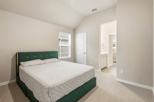 Building Photo - 2213 Cherrybark Trl