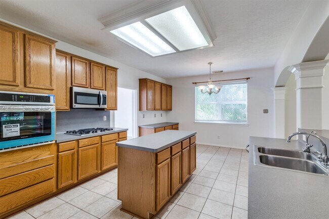 Building Photo - 4431 Green Tee Dr